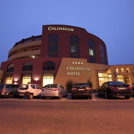 Colosseum Hotel Морахалом Экстерьер фото